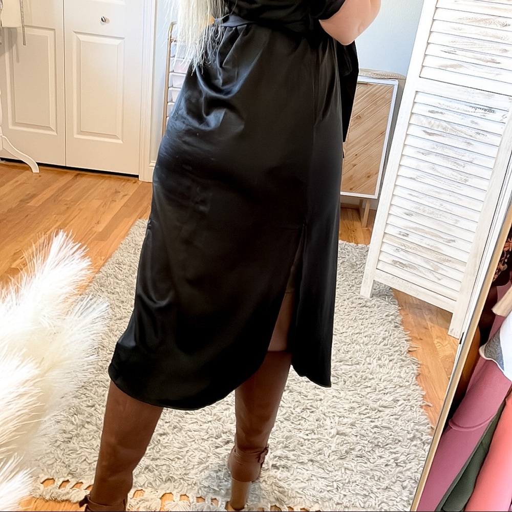 Vici Black Button-Front Midi Shirtdress with Waist Tie - Picture 4 of 16